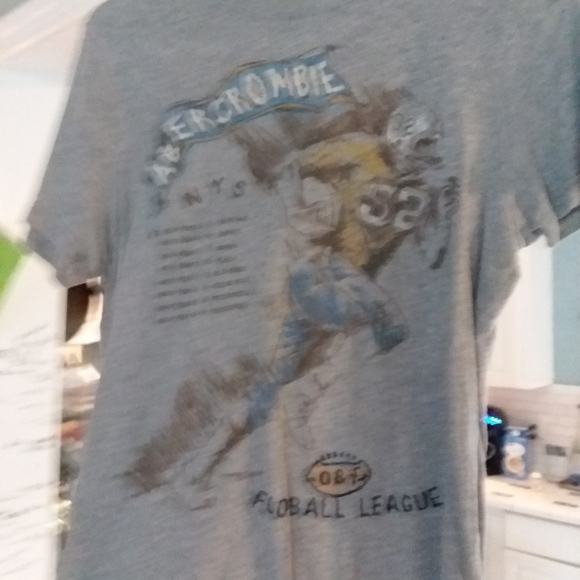 Name Brand T-Shirts - Picture 3 of 8